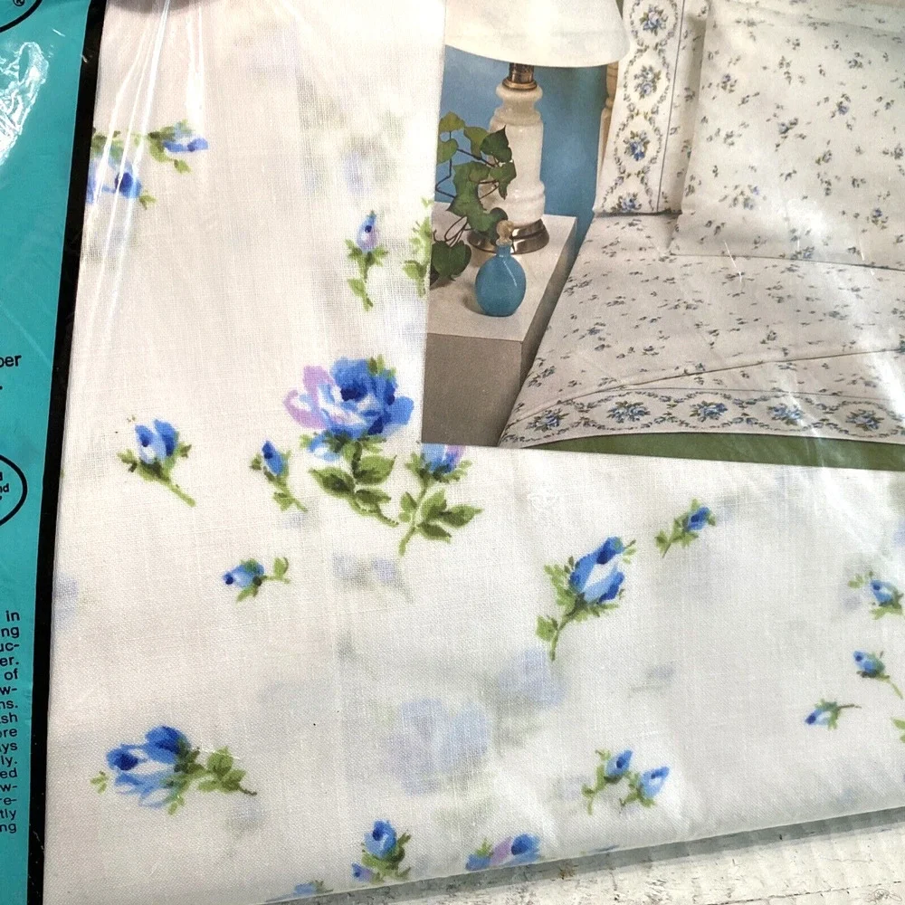 Vintage 1970s NOS  Twin Flat Sheet Fruit Of The Loom Muslin Blue Rose Flower